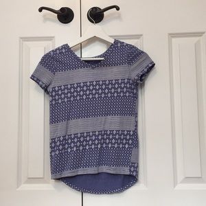 Old Navy Blue Patterned Tee